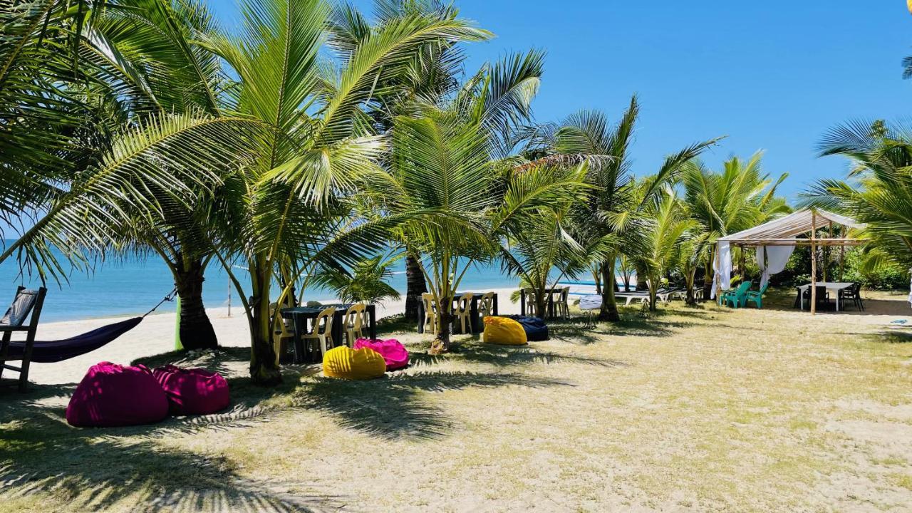 Footprints Beach Resort Agpudlos Экстерьер фото