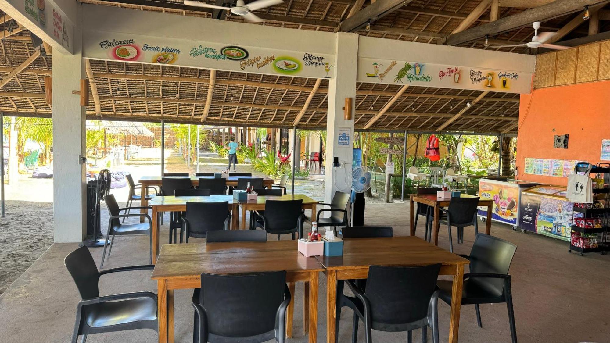 Footprints Beach Resort Agpudlos Экстерьер фото